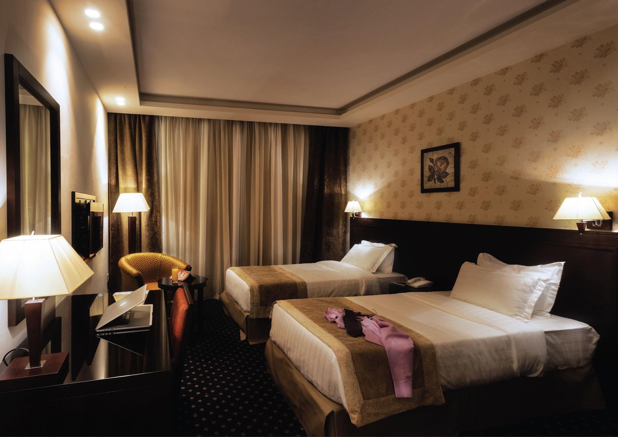 Seven Roses Hotel Amman Buitenkant foto