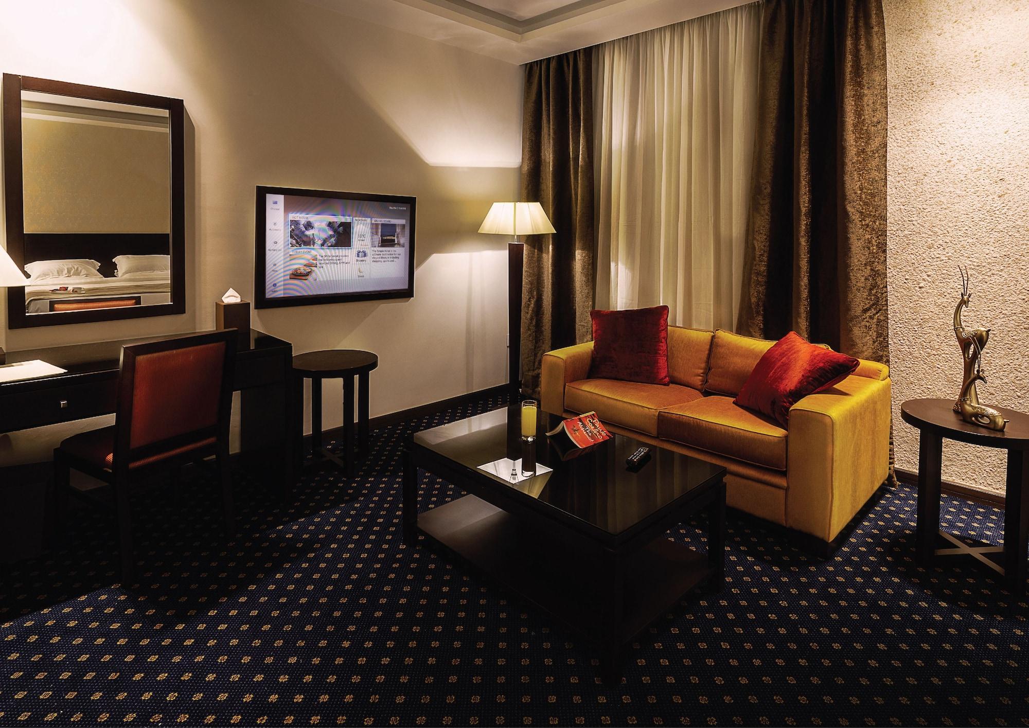Seven Roses Hotel Amman Buitenkant foto