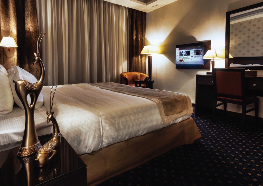 Seven Roses Hotel Amman Buitenkant foto