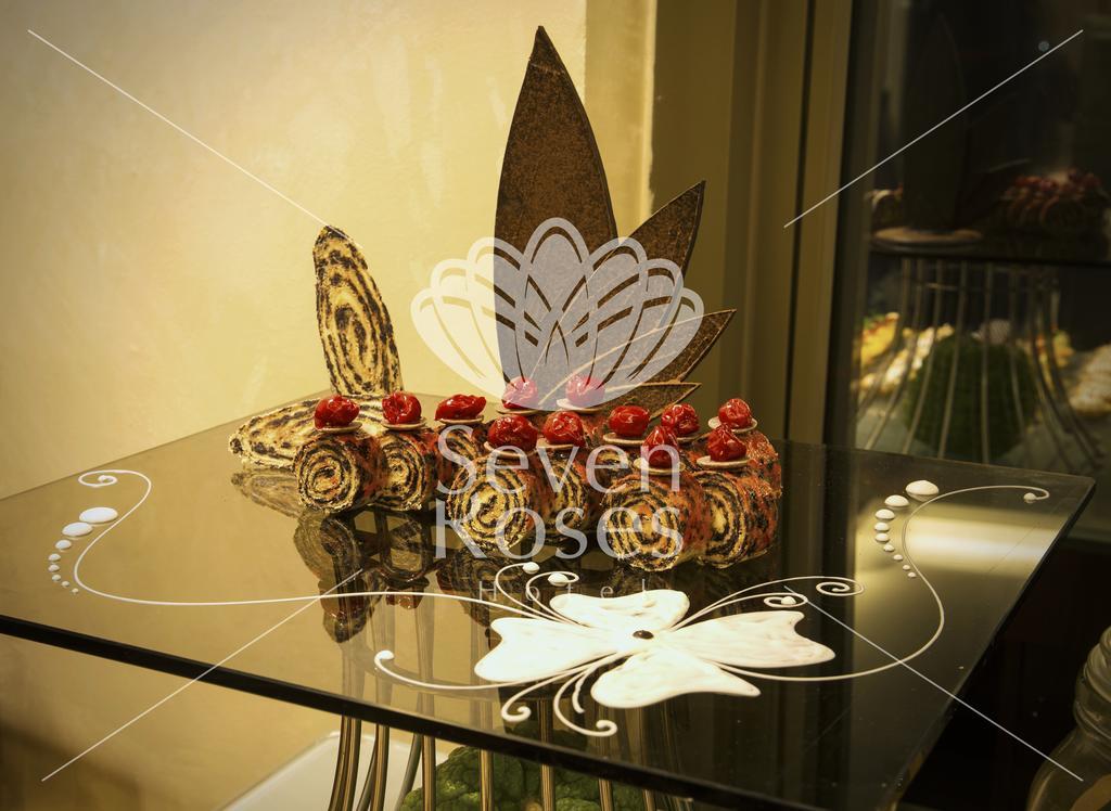 Seven Roses Hotel Amman Buitenkant foto
